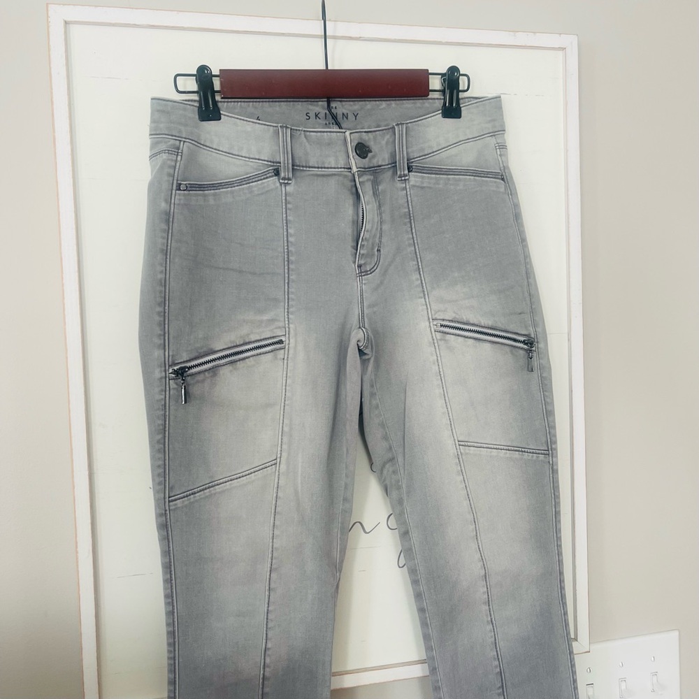 White House Black Market Gray Women Jeans - Picture 5 of 16